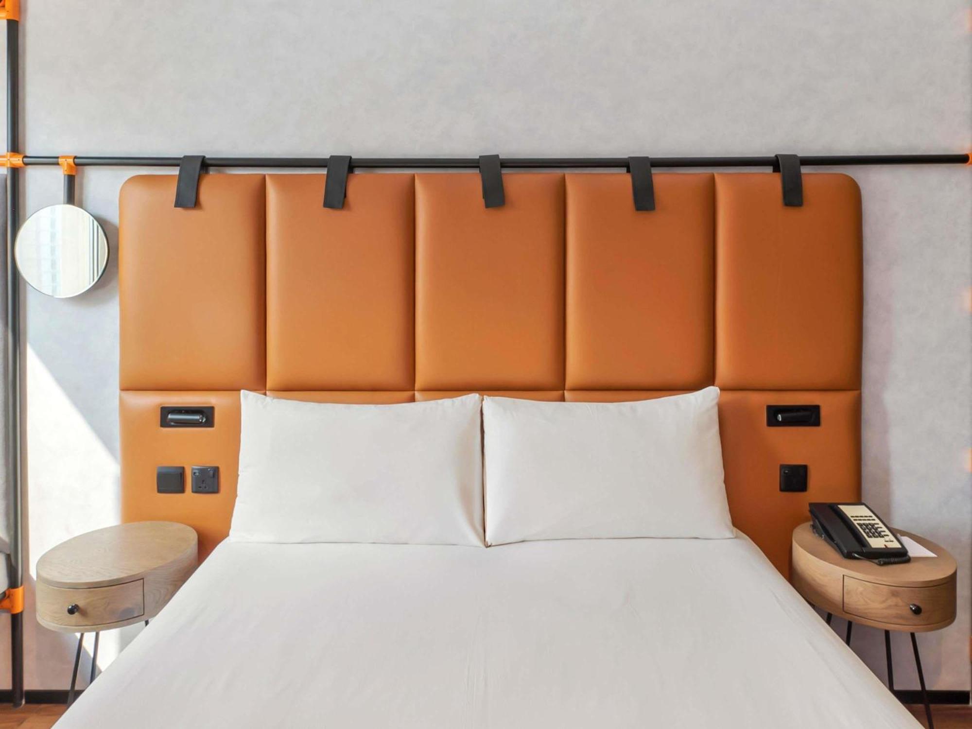 Ibis World Trade Centre Hotel 3*