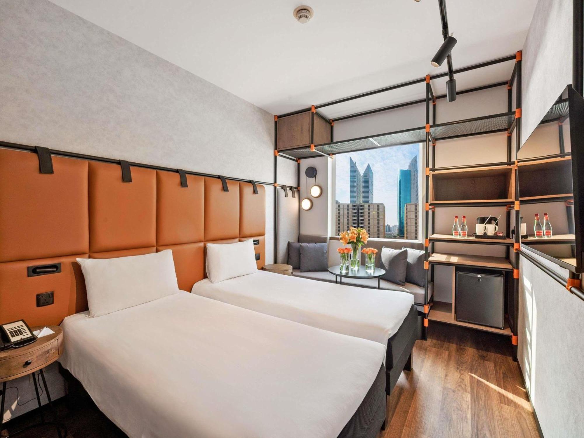 Hotel Ibis World Trade Centre 3*